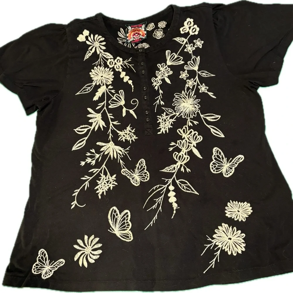 Johnny Was Embroidered Black & White Henley Sz L - Picture 2 of 7